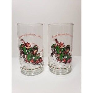 COCA COLA SHARE IN THE FUN OF THE SEASON HOLLY AND ROBBY SLEDDING GLASS 1978